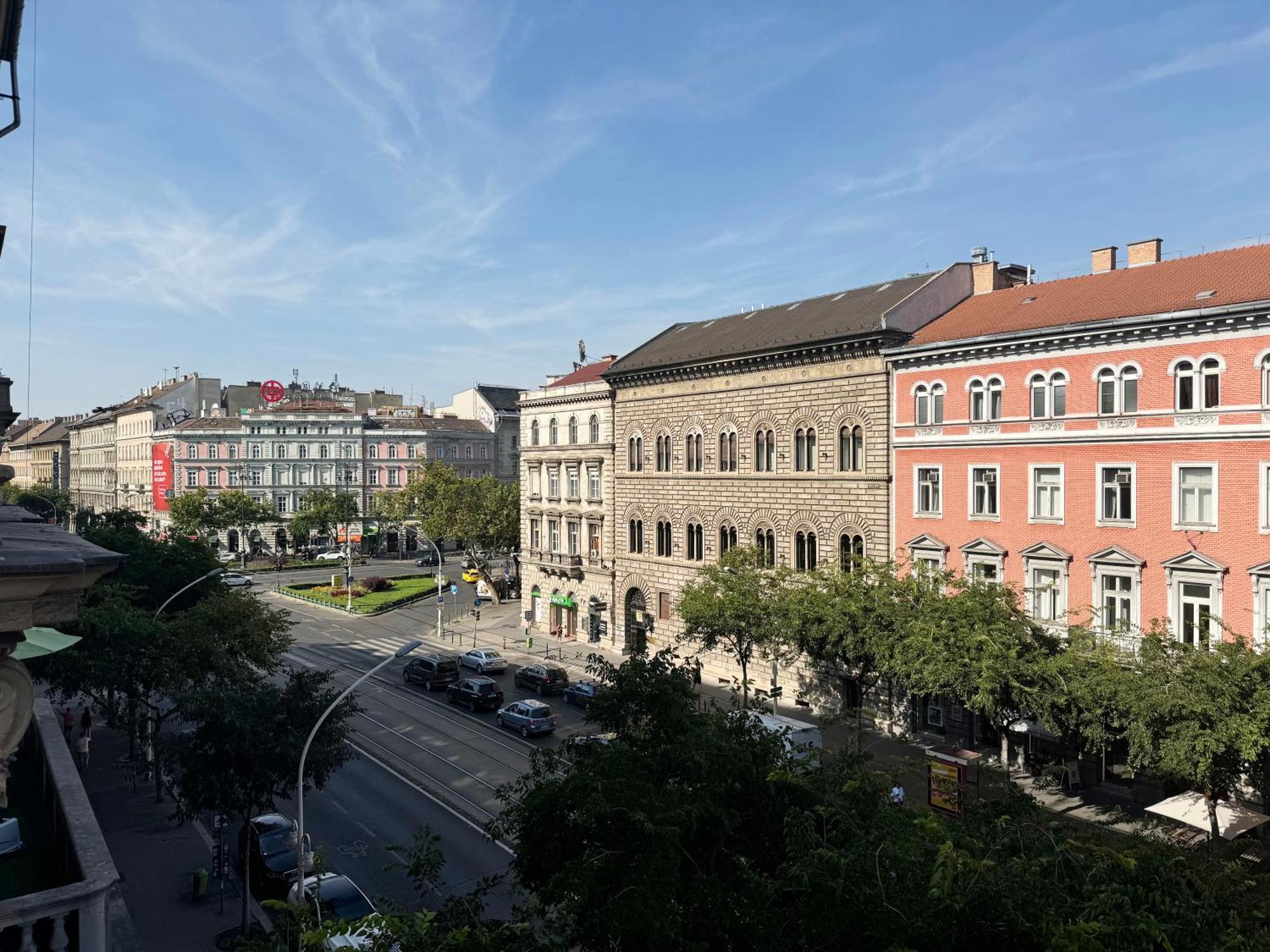 Exclusive Central 3Bedrm Stylish Residence By Prestige Homes Budapest Exterior photo